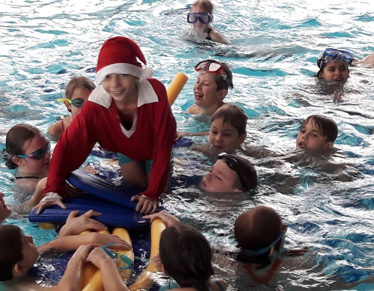 2018 12 20 Weihnachstschwimmen Bild web